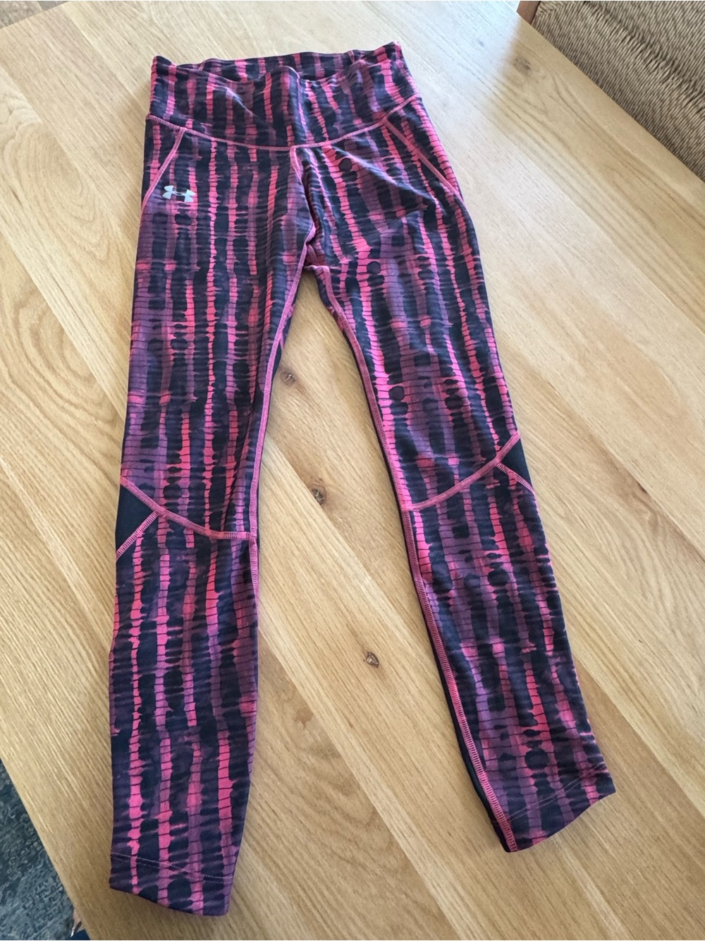 Under Armour Compression Yoga Pants Womens M Red Black Heat Gear Ankle Zip